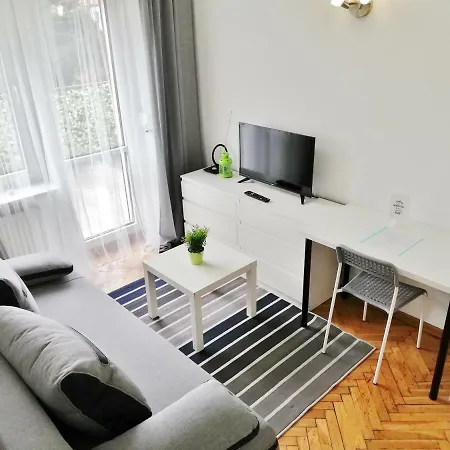 Pokoje Arkei Okolice Lotniska Lawica Ubytování v soukromí