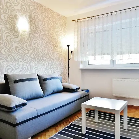 Pokoje Arkei Okolice Lotniska Lawica *