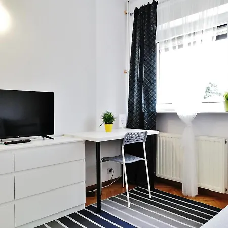 Pokoje Arkei Okolice Lotniska Lawica Ubytování v soukromí *